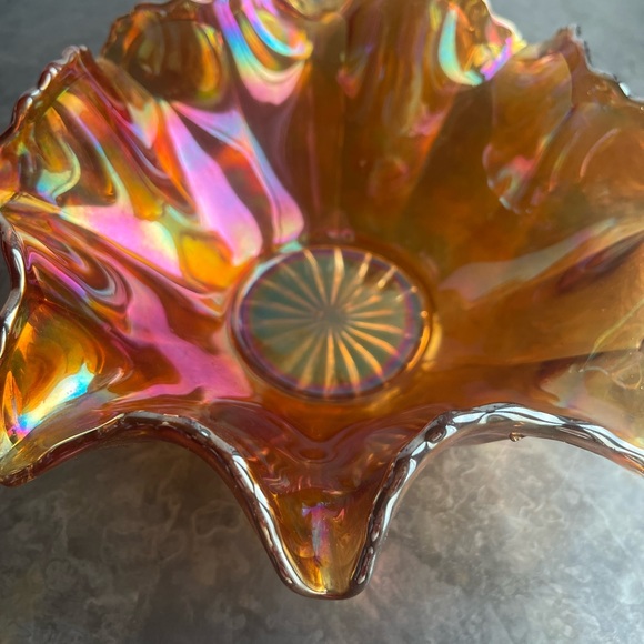Carnival Glass 8 pointed bowl - Picture 8 of 17